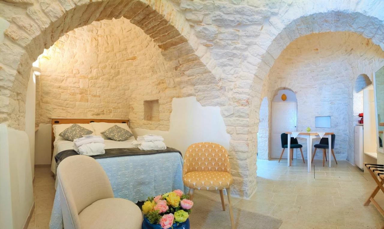 Trullo Monte Santo 50 Acomodação com café da manhã Alberobello Exterior foto