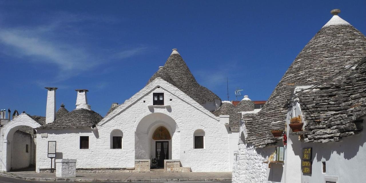 Trullo Monte Santo 50 Acomodação com café da manhã Alberobello Exterior foto