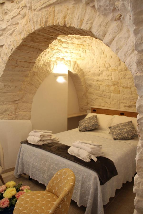 Trullo Monte Santo 50 Acomodação com café da manhã Alberobello Exterior foto
