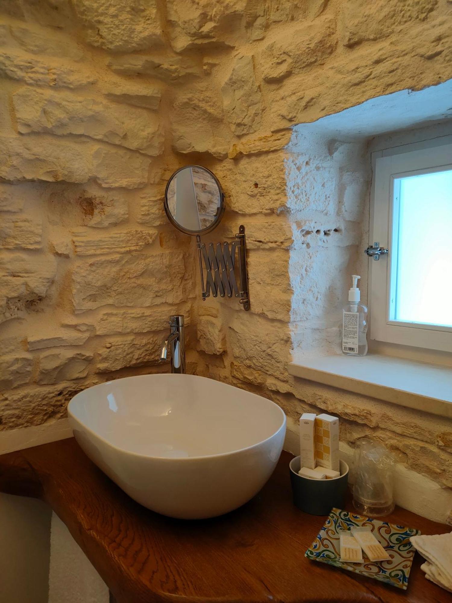 Trullo Monte Santo 50 Acomodação com café da manhã Alberobello Exterior foto